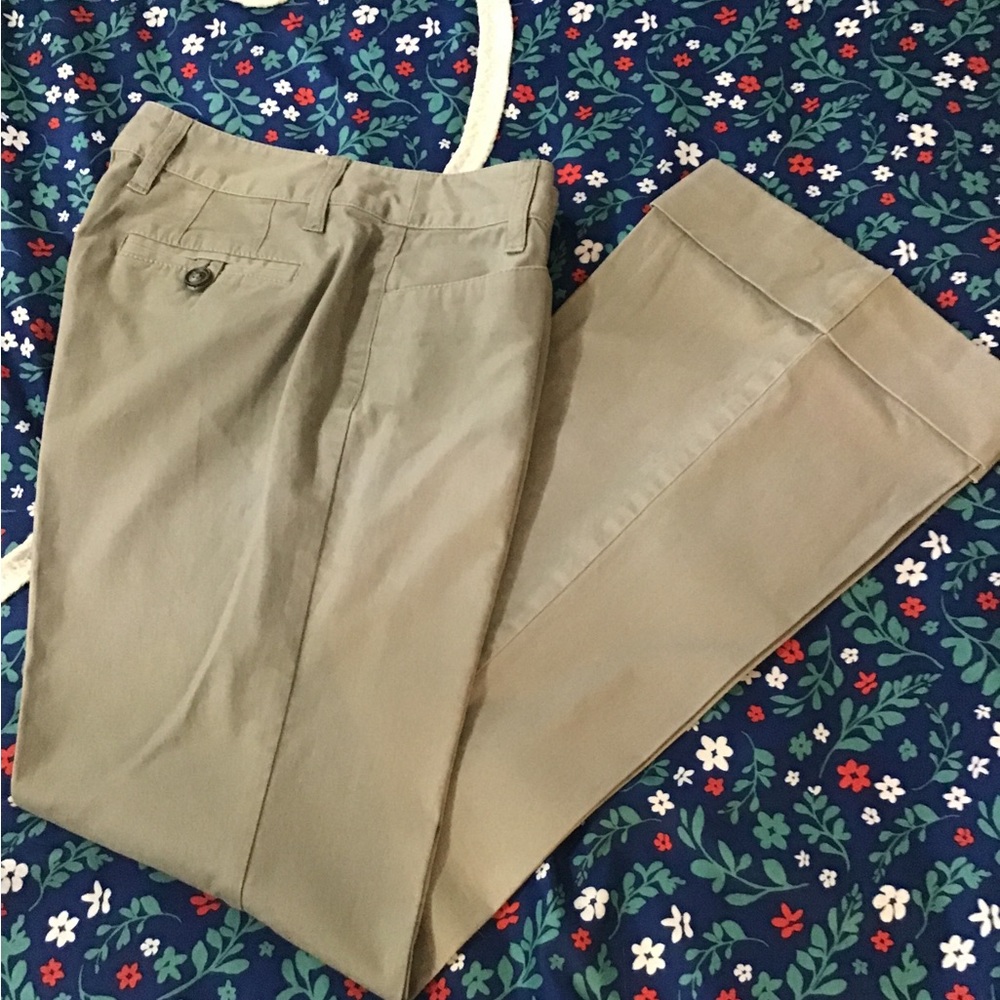 Woman’s size 2 Ann Taylor loft, cuffed pants cc